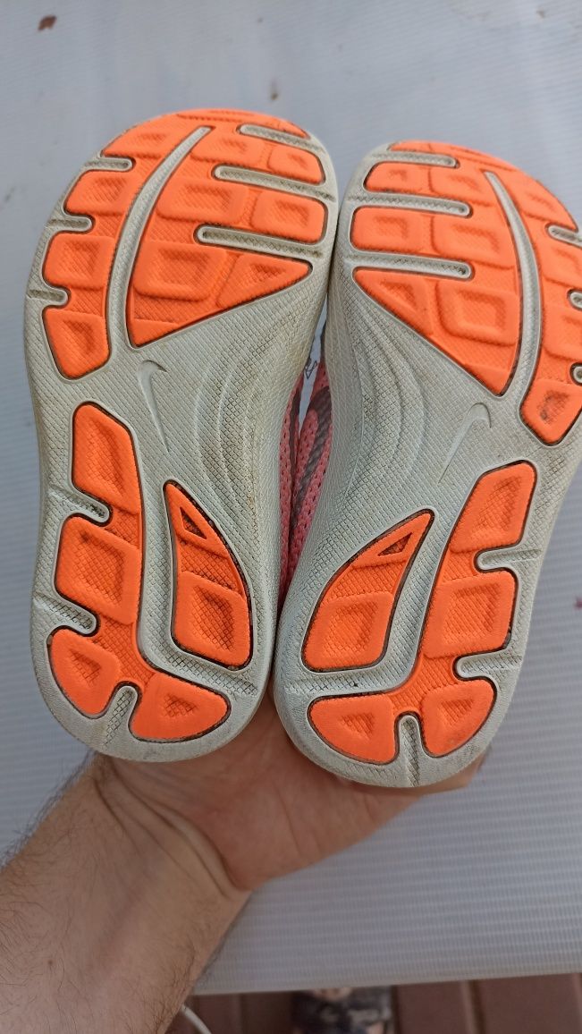 Nike revolution 3 дитячі кросівки