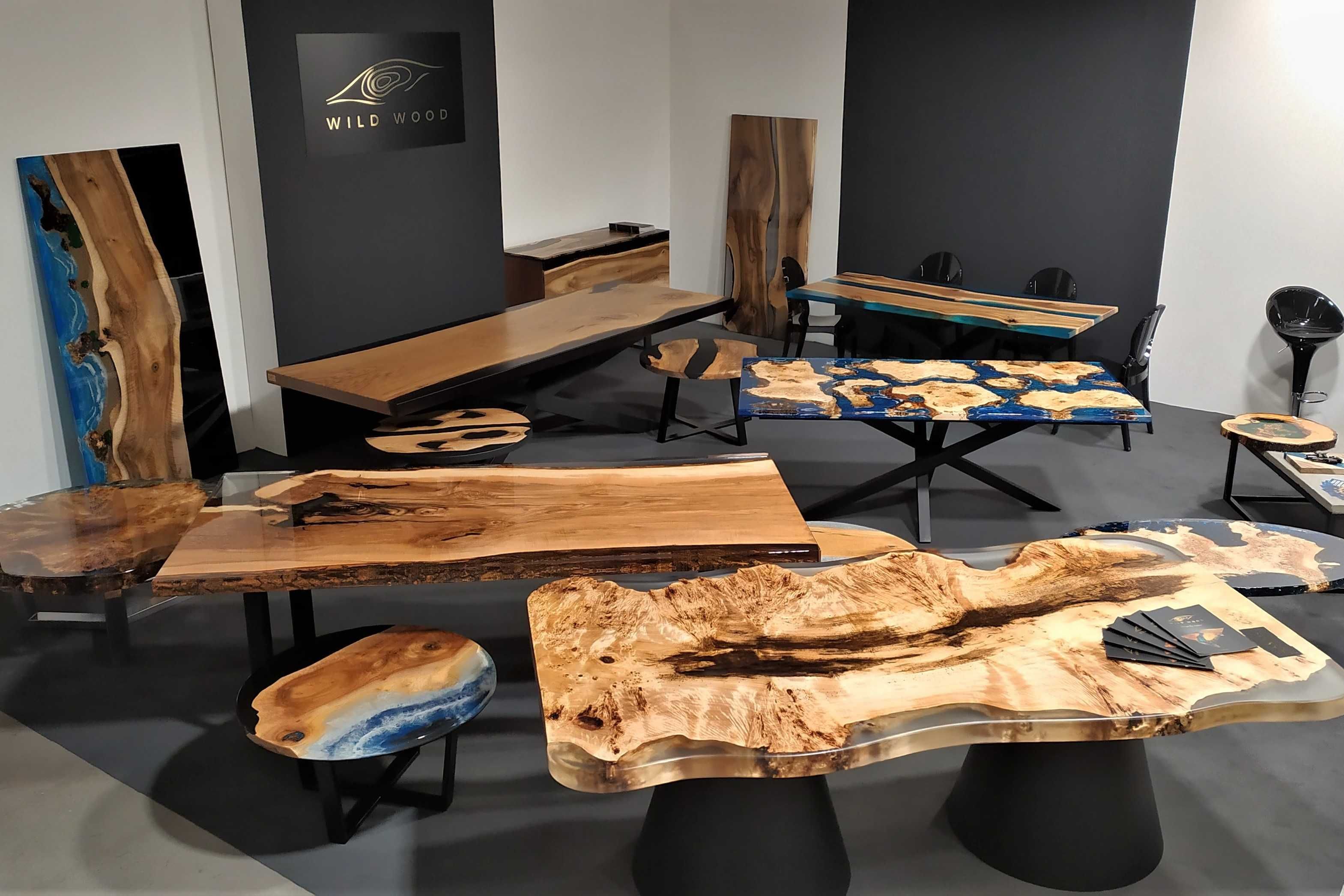 Stół stolik z żywicą efekt wysp 3D lite drewno na wymiar PRODUCENT