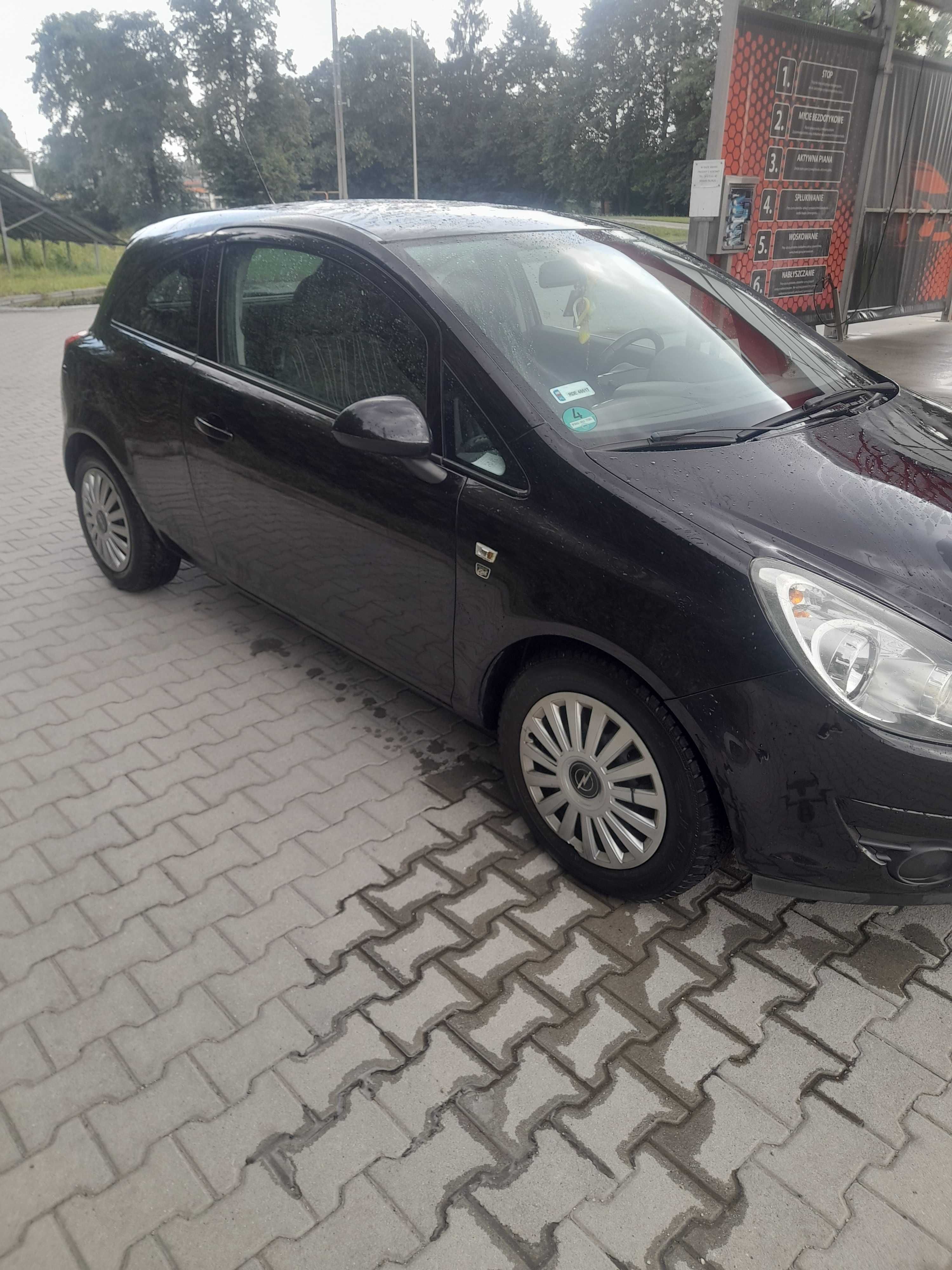 Opel corsa d 1.4 2010r
