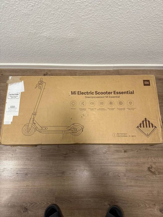 Mi Electric Scooter Essential
