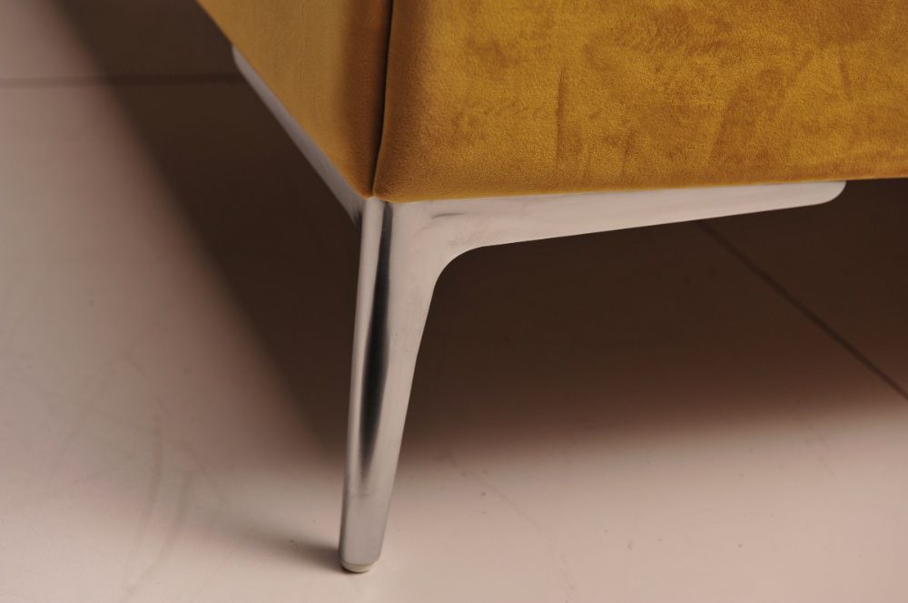 Łóżko Tapicerowane Wysokie Nogi Producent 180x200