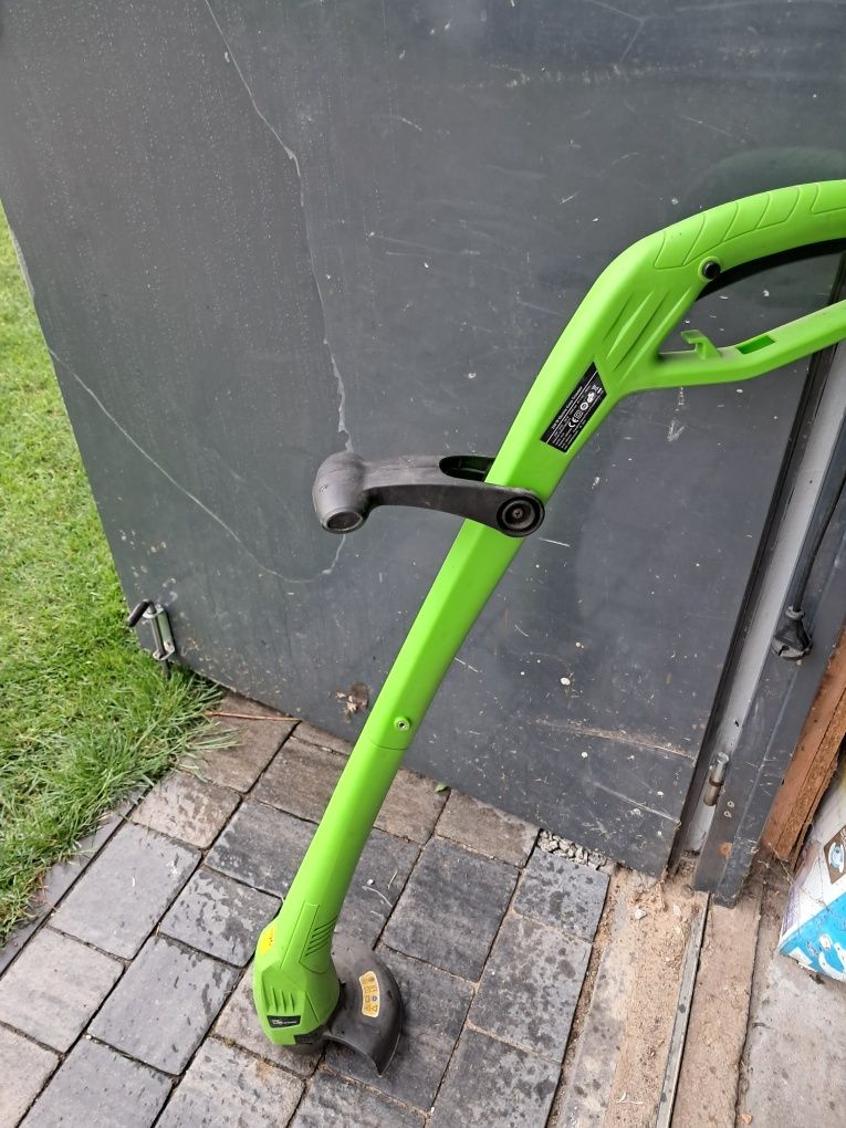 Podkaszarka elektryczna