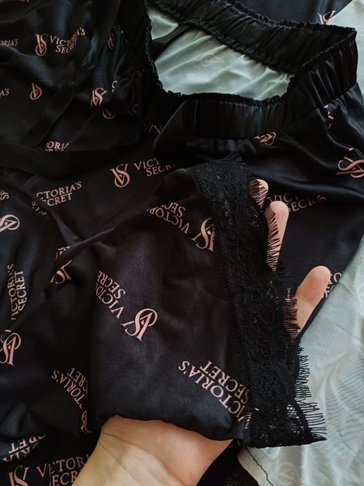 Атласна піжама -  трійка victoria's secret    xl-xxl, оригінал