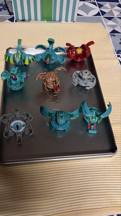 Vendo 15 Bakugans