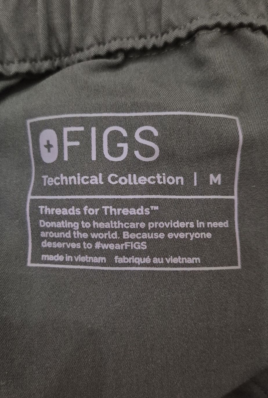 Новий оригінальний медичний костюм FIGS