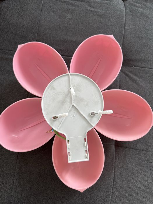 Ikea kampka kwiatek różowy pokój