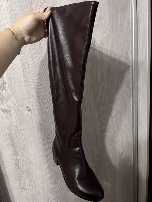 Чоботи високі