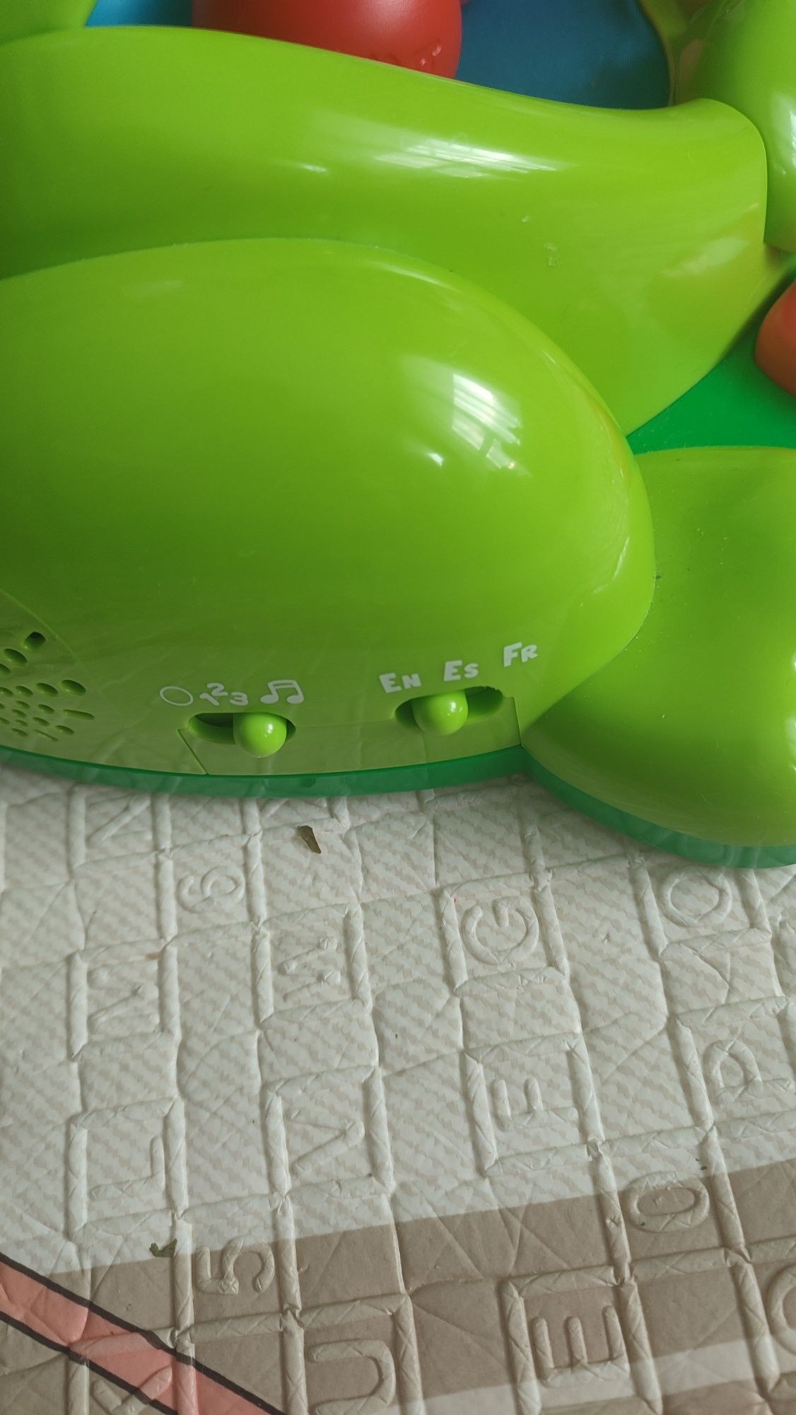 Bright Starts Pop and Giggle Pond Pal toy
242,00 zł
 od 20,00 zł