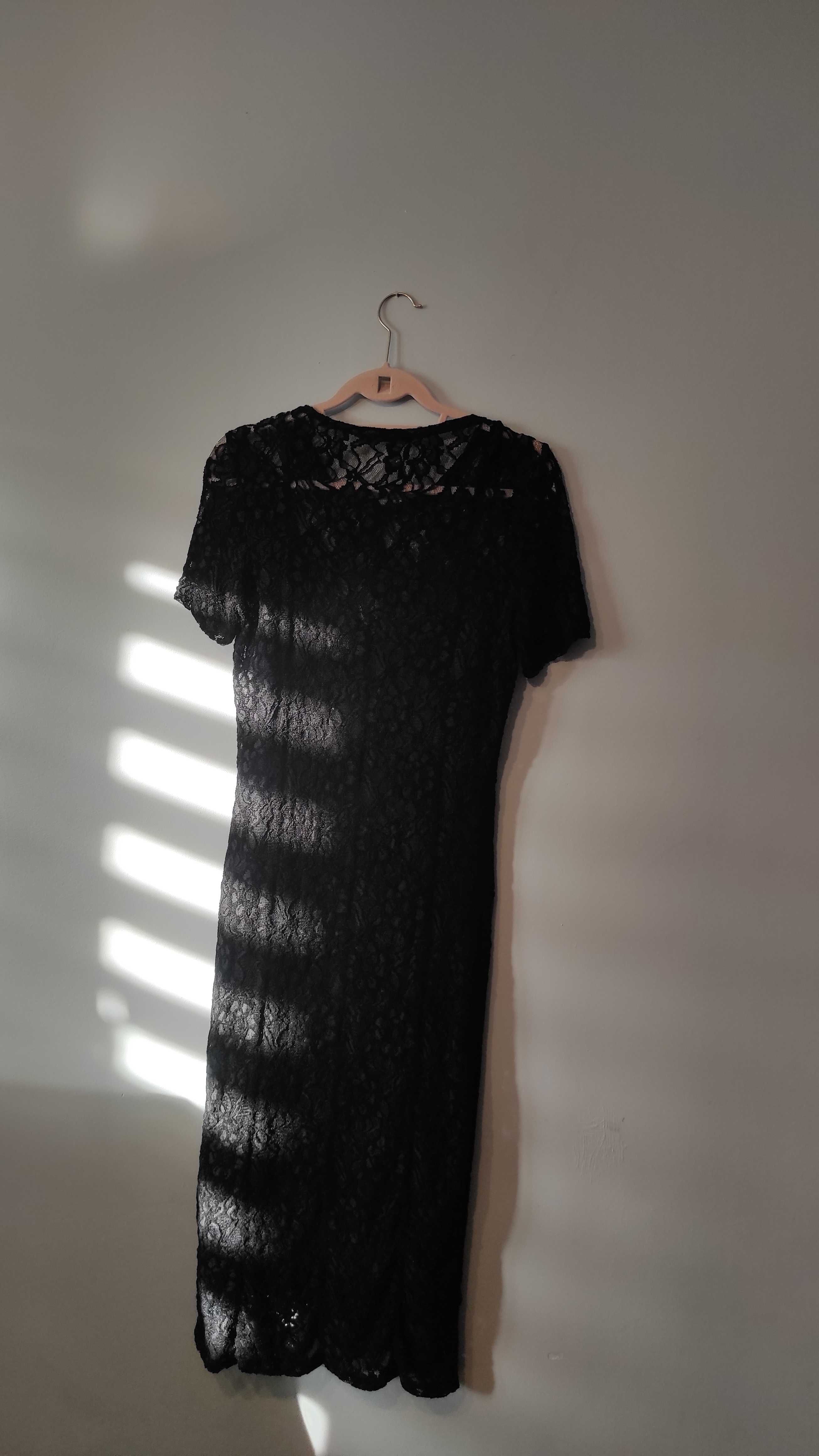 Czarna koronkowa sukienka midi z podszewką Zara Rozmiar L