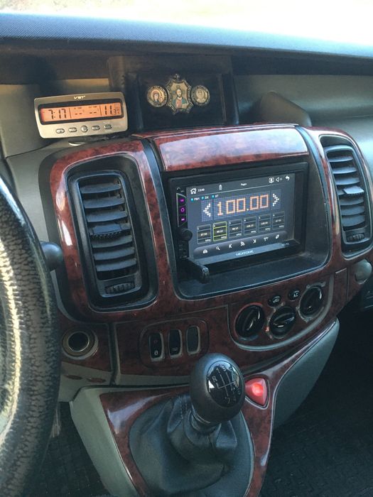 Продаєця трафічела