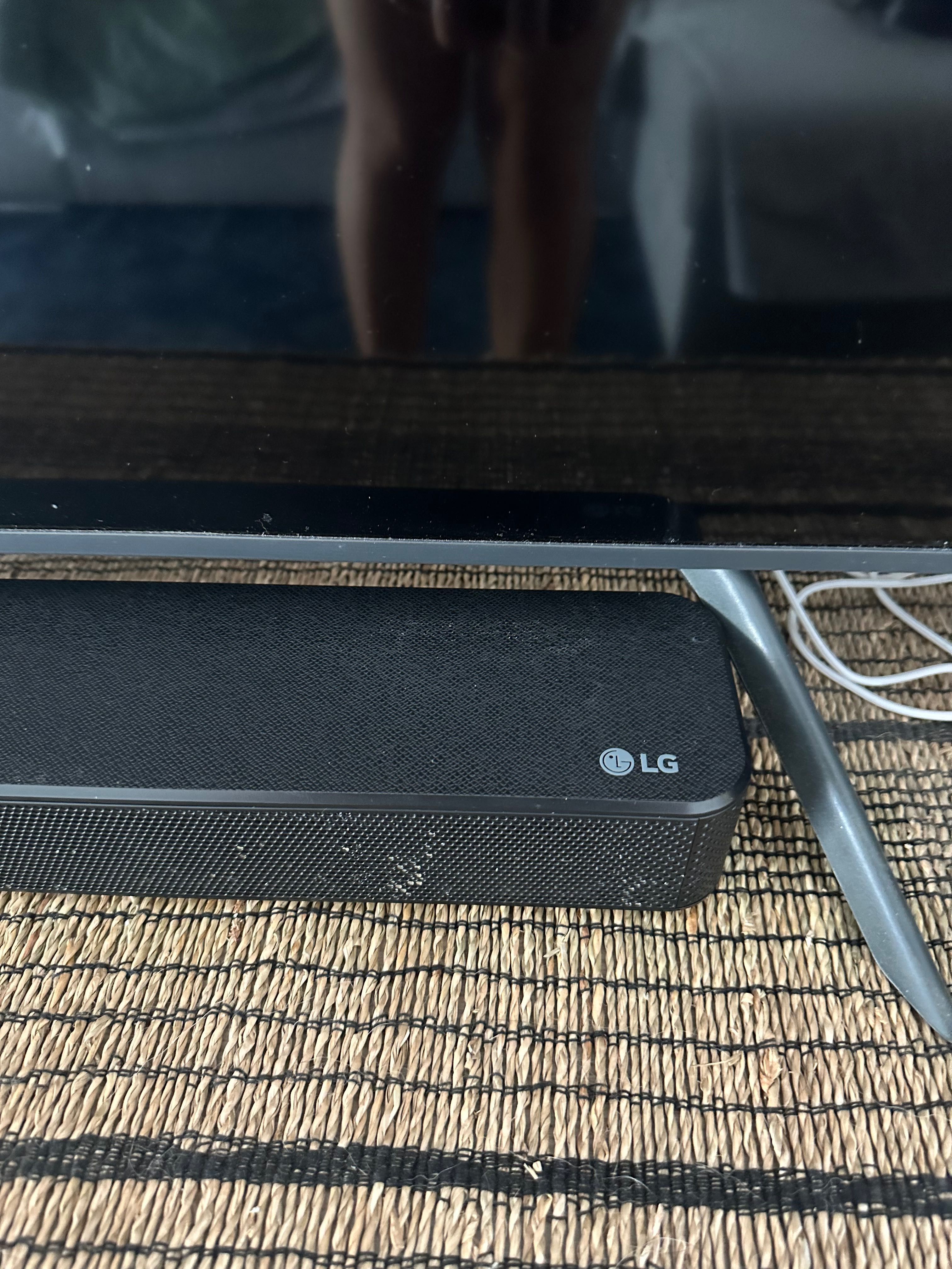 LG Soundbar + Subwoofer + 2 colunas