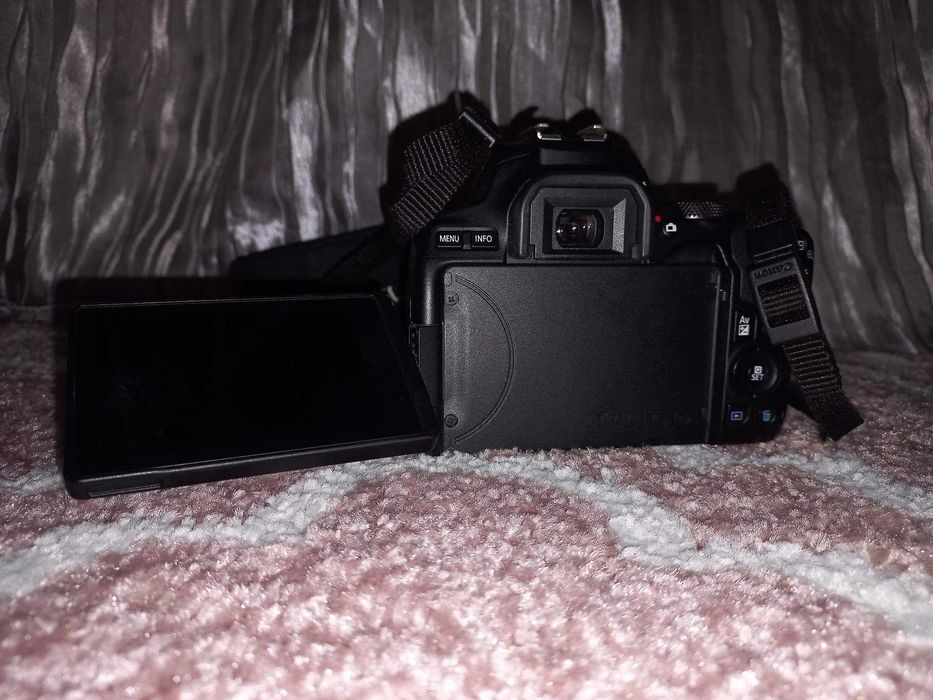 Canon EOS 250d como nova