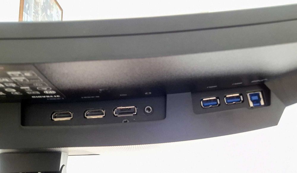 Zakrzywiony monitor Gigabyte G27QC 1440p 165 Hz, 27 cali, jak NOWY