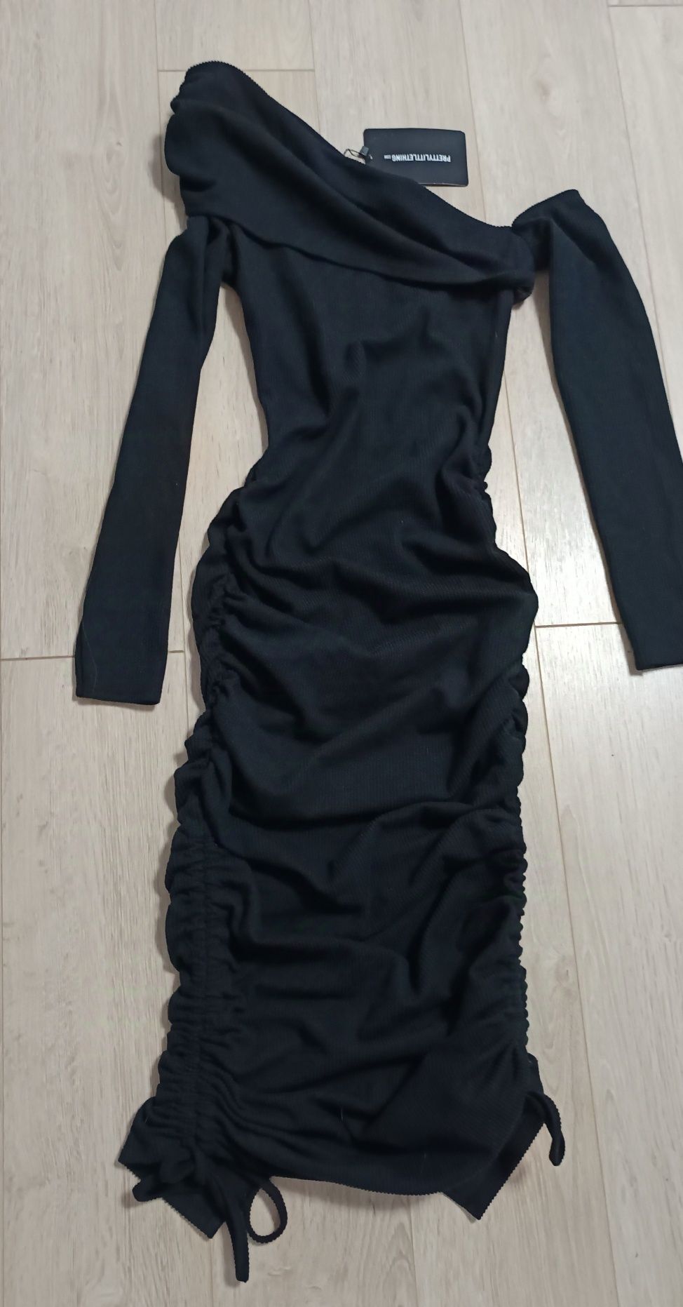 Sukienka Prettylittlething r.36