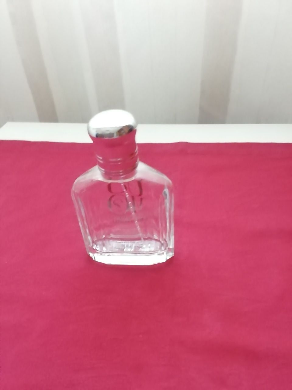 Frasco perfume Moschino, vazio