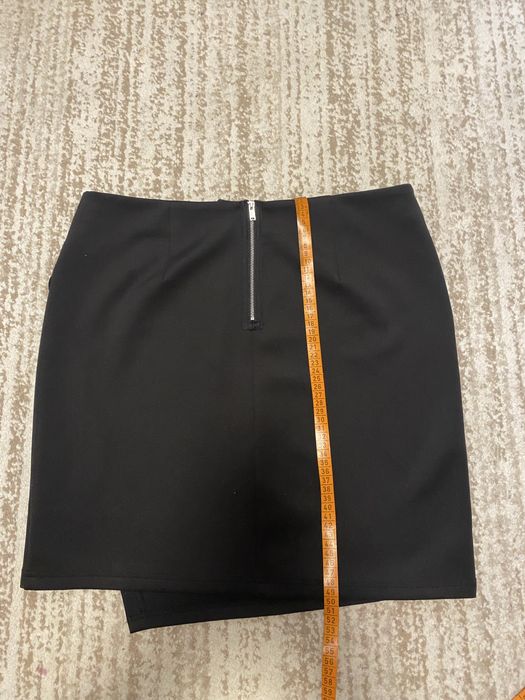 Продам спідницю чорну на запах