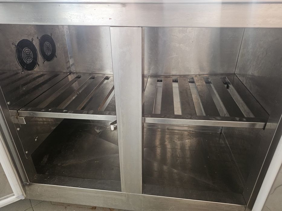 Arca refrigeradora com lavatorio