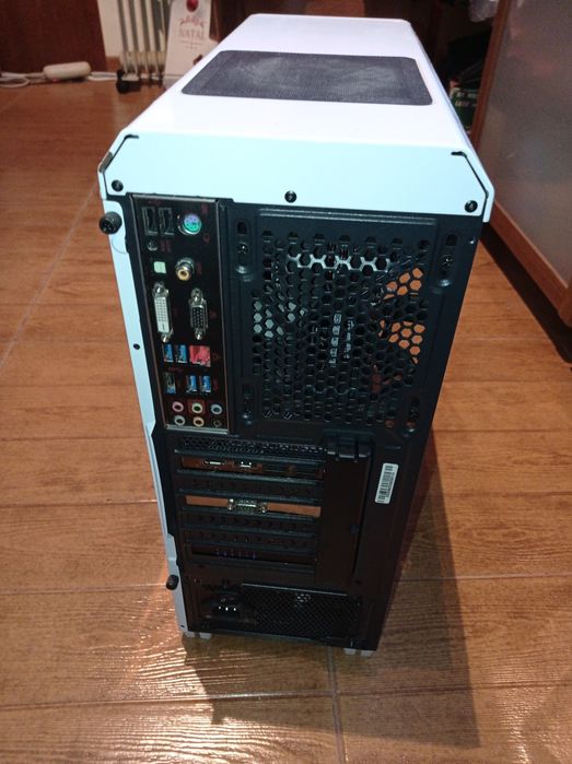 PC intel i7 16gb RAM Disco 480Gb SSD GTX 1650 + 2x hdd 1tb