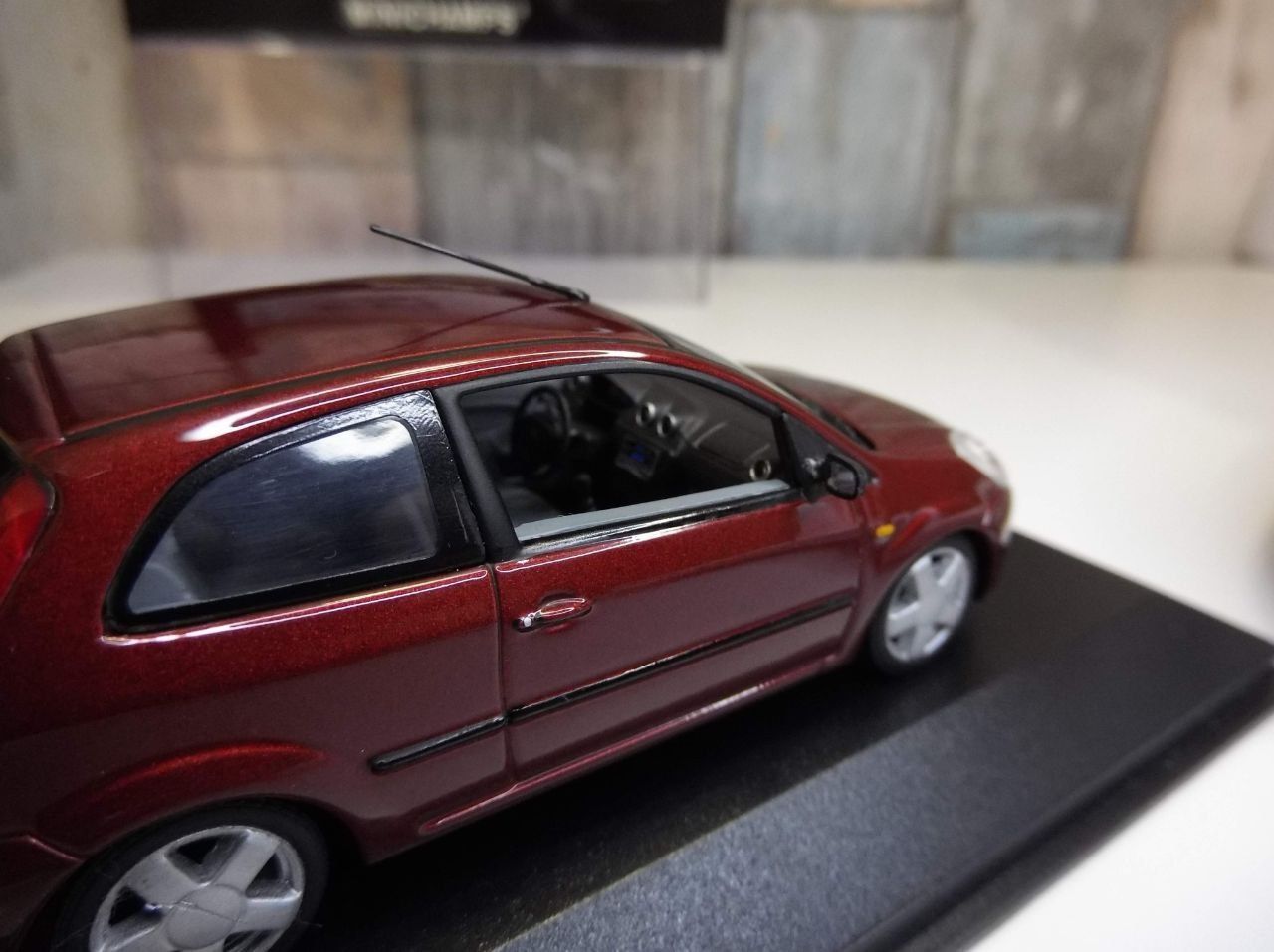 Масштабна модель Ford Fiesta 2002. Minichamps. Масштаб 1:43