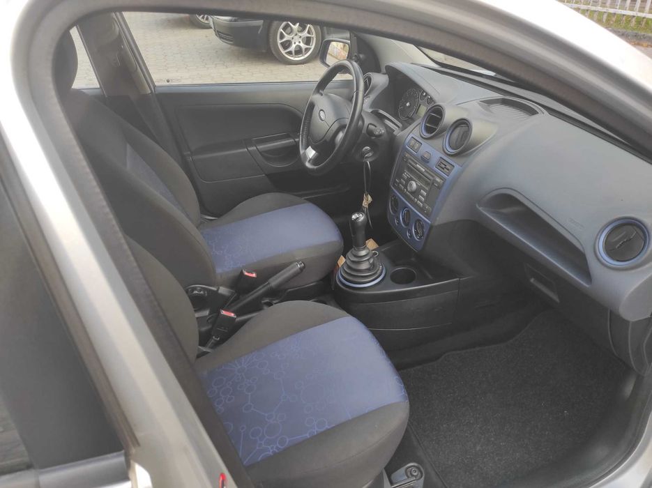 Ford Fiesta 1,3 benz,import Niemcy,5 drzwi,mały przebieg,zadbana,2008r