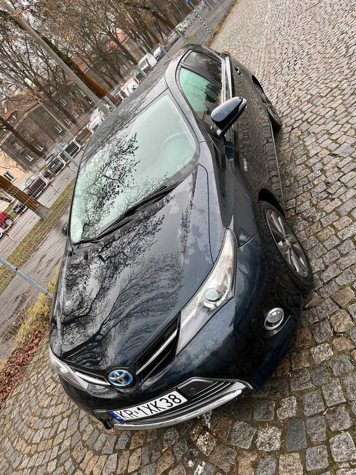 Toyota auris hybryda automat hybryda