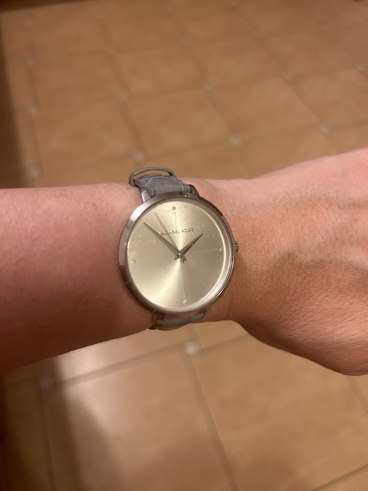 Srebrny zegarek Michael Kors