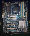 Материнська плата АМ3+ Gigabyte GA-990XA-UD3