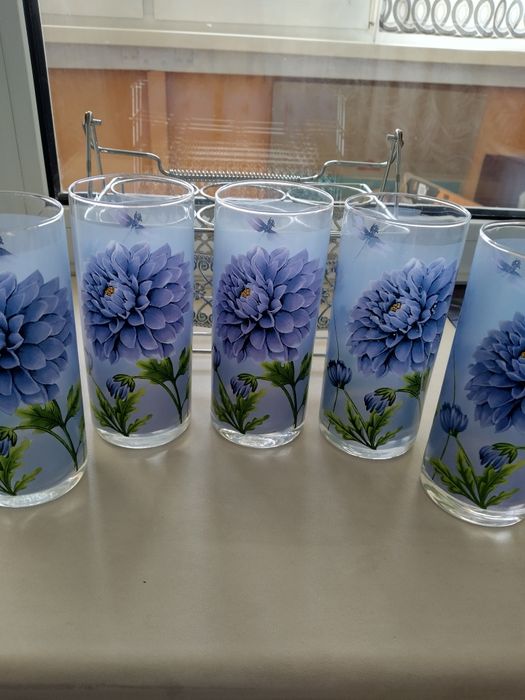 Продам набор 5 стаканов.