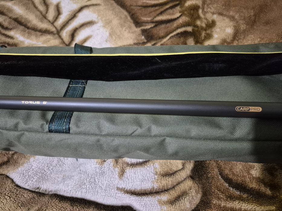 Коропова котушка, вудлище. Ручка підсака. Daiwa, carp pro.