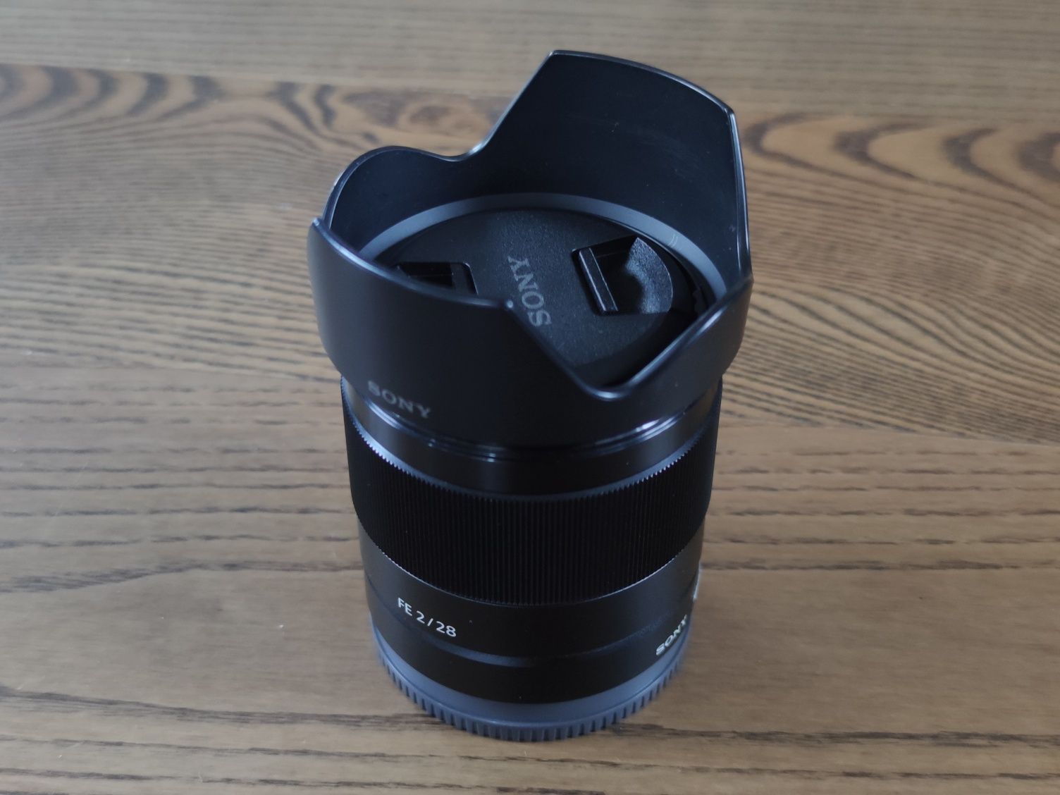 Об'єктив Sony FE 28 mm f/2.0