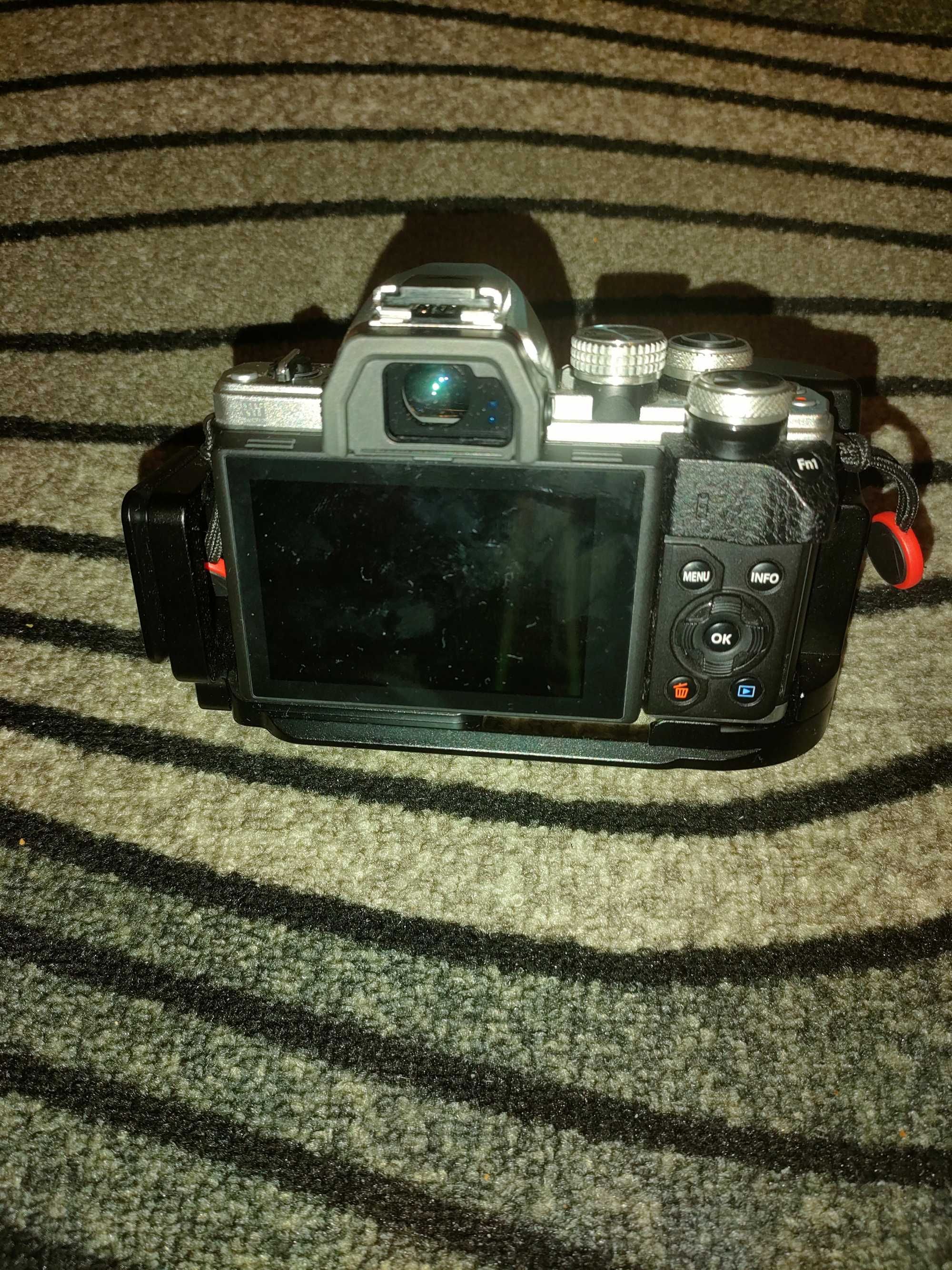 Olympus omd em10 markii +3 obiektywy+torba na aparat