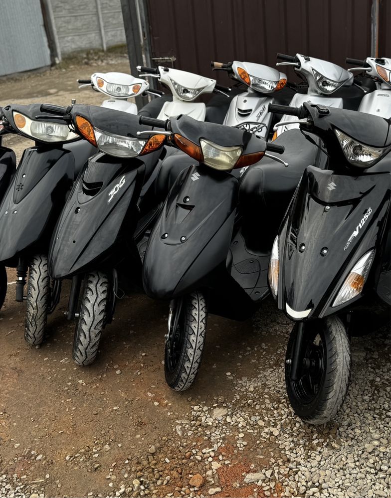 Скутера З контейнера Honda, Dio