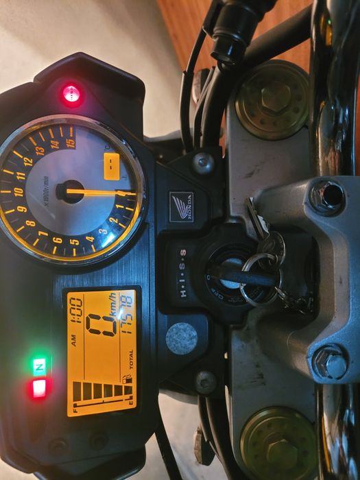 Hornet 600 como nova  2006 poucos kms