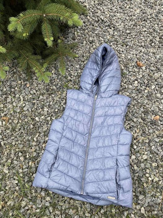 Продам жилетку на дівчинку