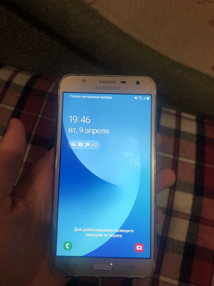 Samsung Galaxy j7 neo СРОЧНО!