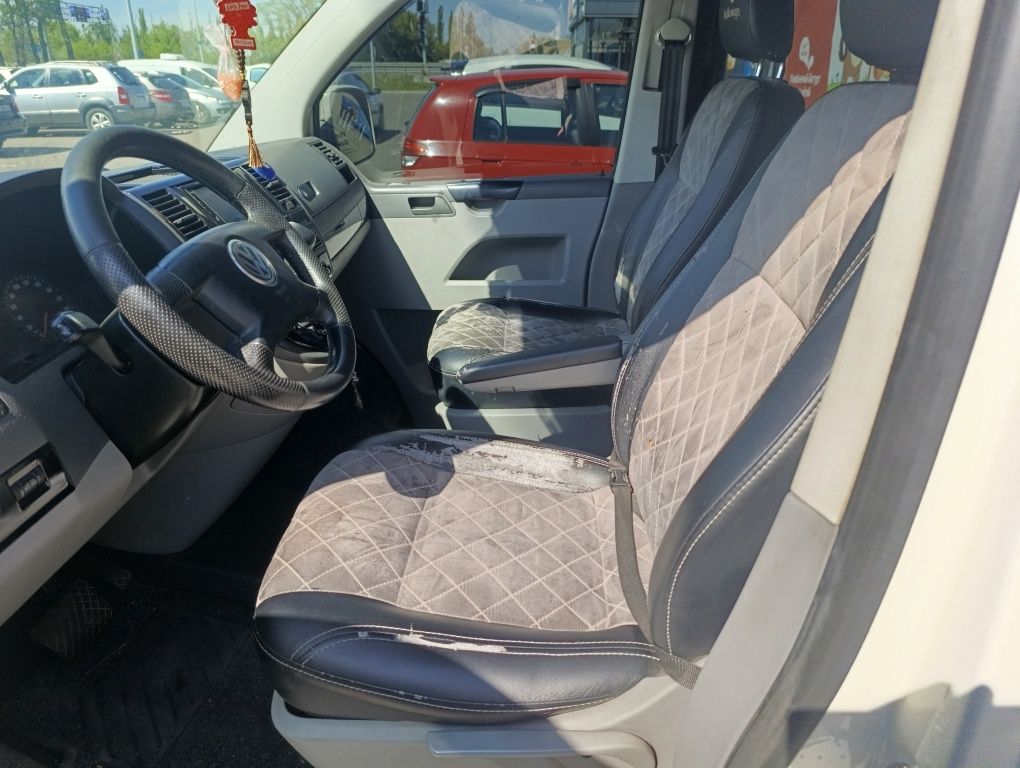 volkswagen transporter T5 2.5 АКПП  пасажир