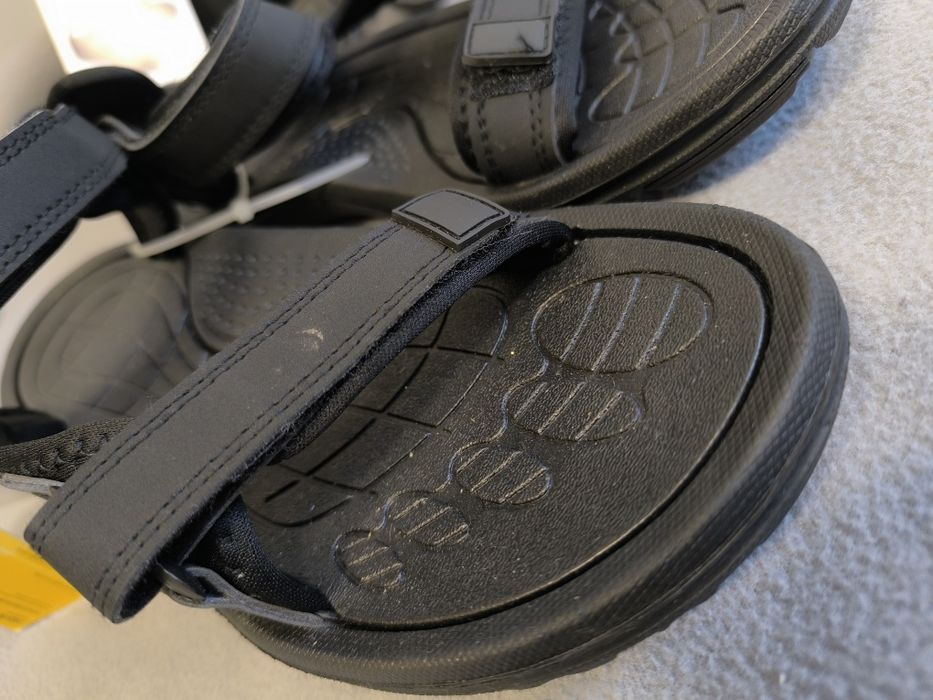 Lekkie czarne sandały męskie zapinane na rzepy 44