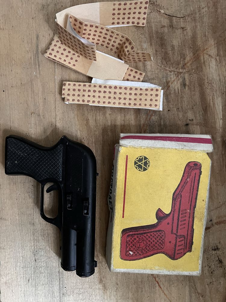 Pistolet na korki vintage Prl zabawka