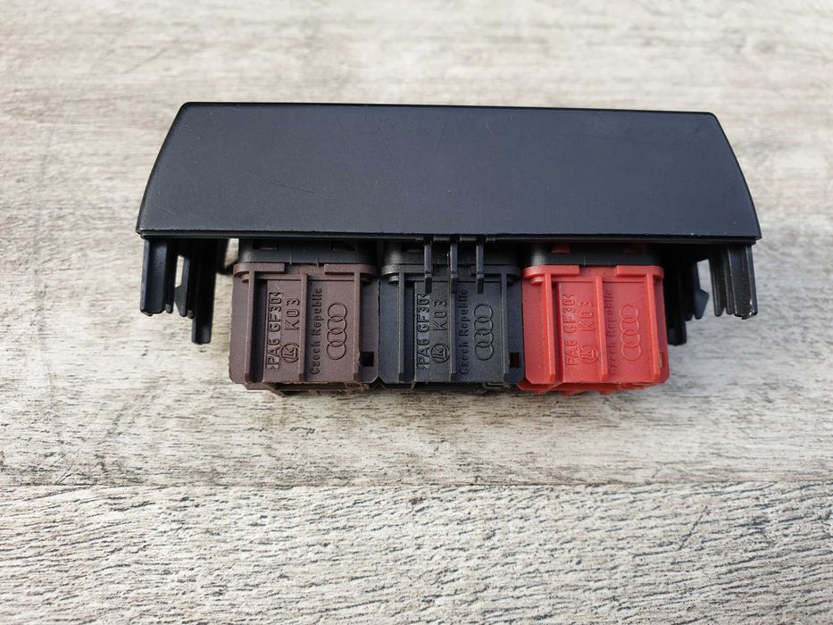 Audi TT 8N Panel przełącznik