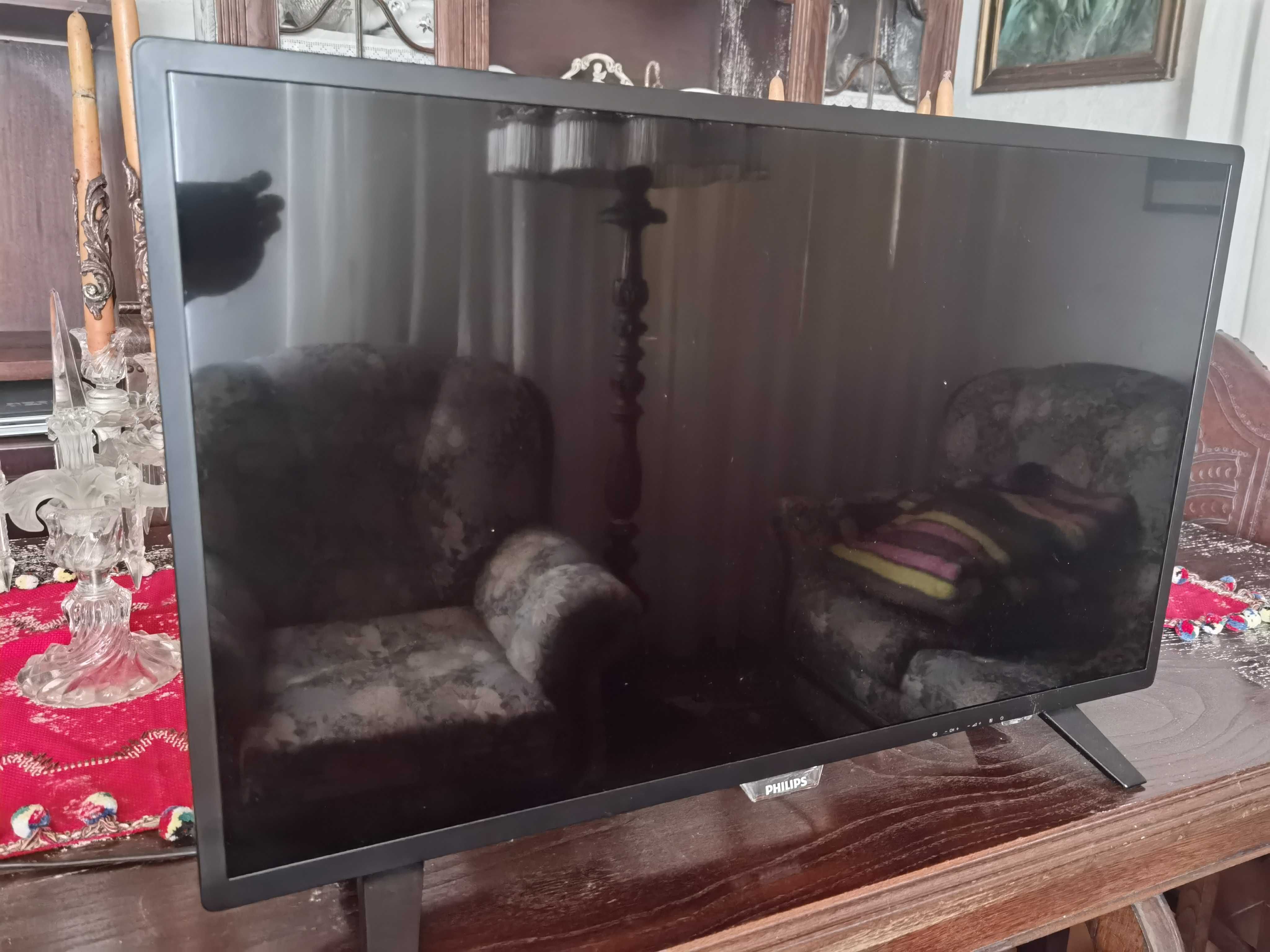 TV LED ultra fino PHILIPS 32PHS4001/12 - 80 cm (32'') - pouco uso