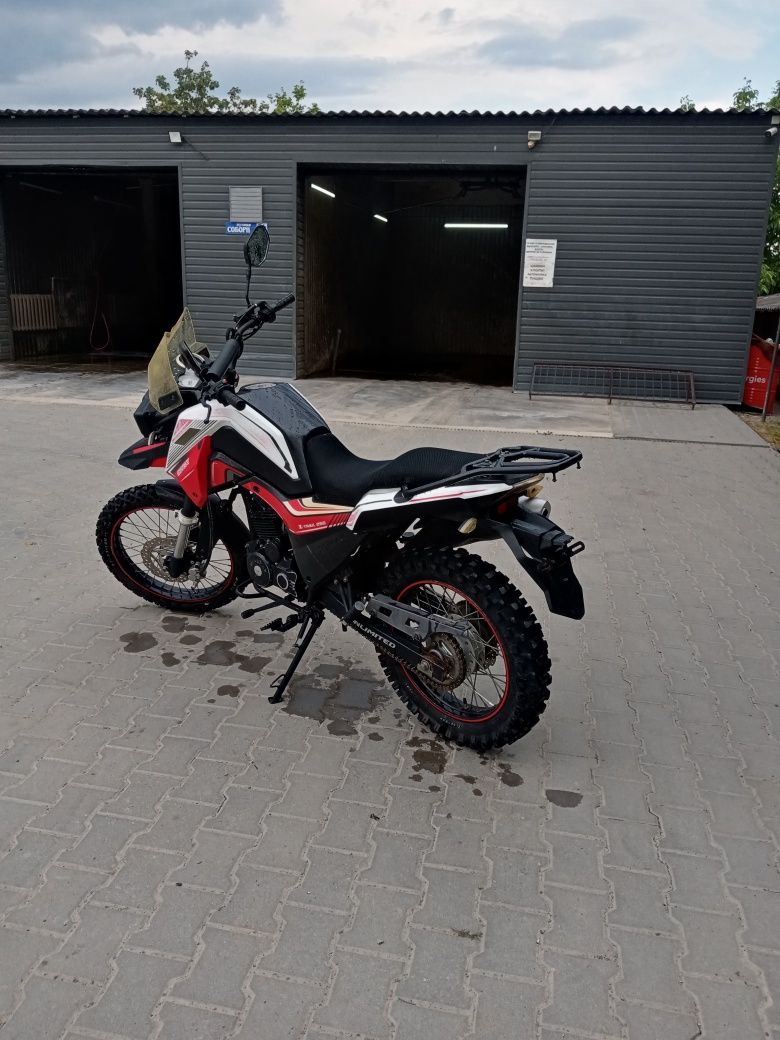 Продам шенерай Хтрайл 250