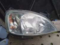 Opel Corsa C lampa przednia prawa Valeo