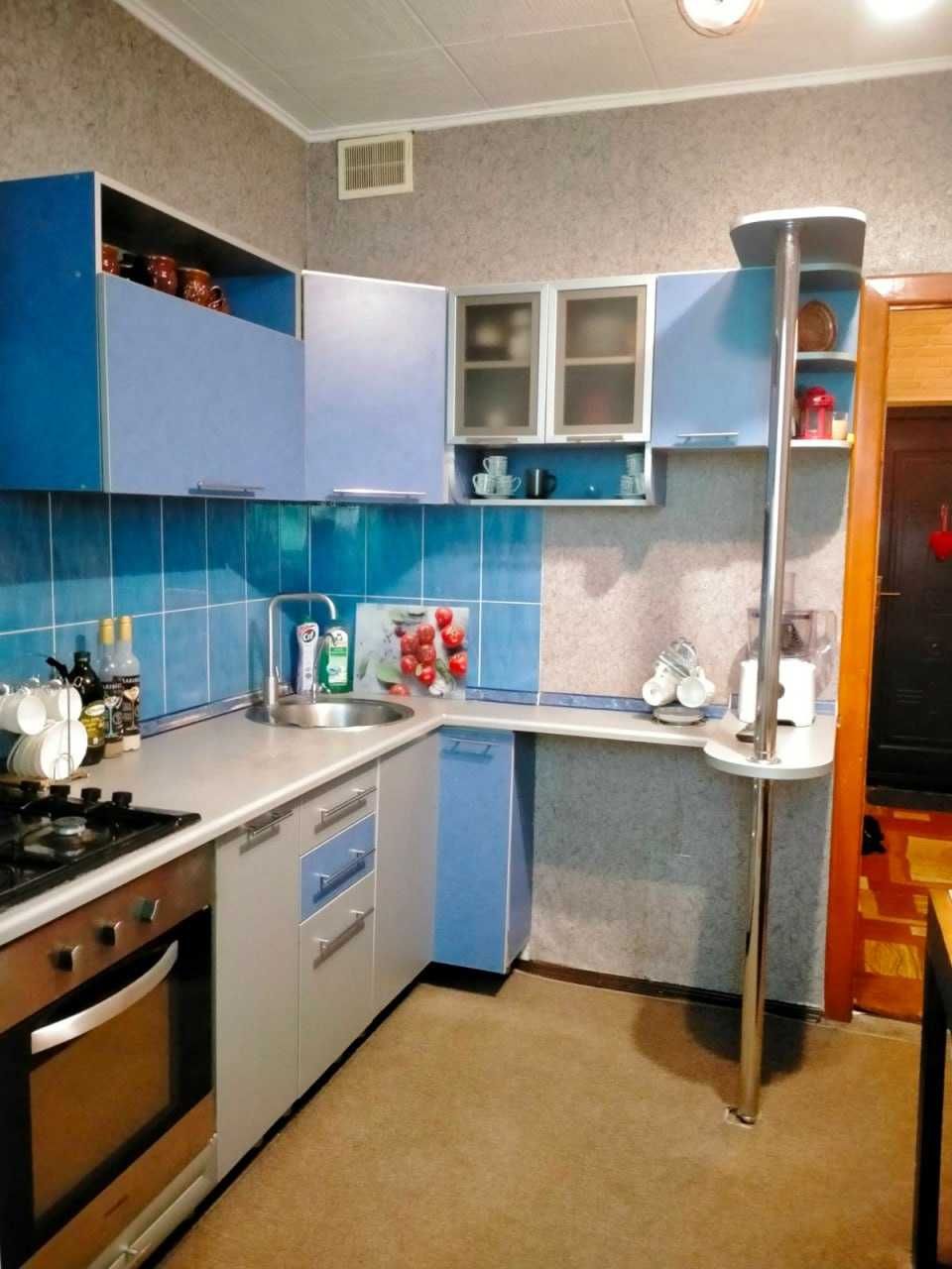 ..1-кімнатна в ЦЕНТРІ (ЦУМ). Бойлер, кондиціонер. ВІЛЬНА YN