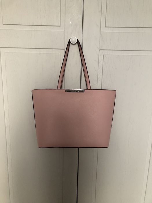 Сумка Guess рожева