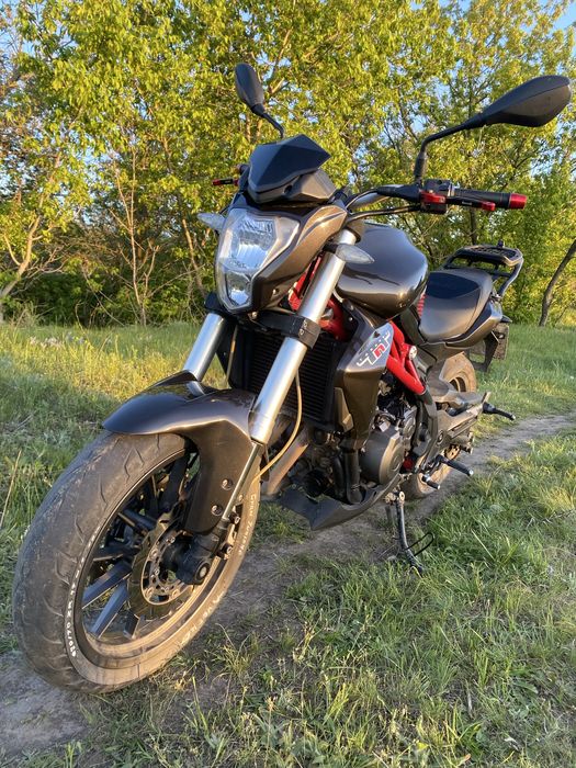 Продам Benelli TNT 300