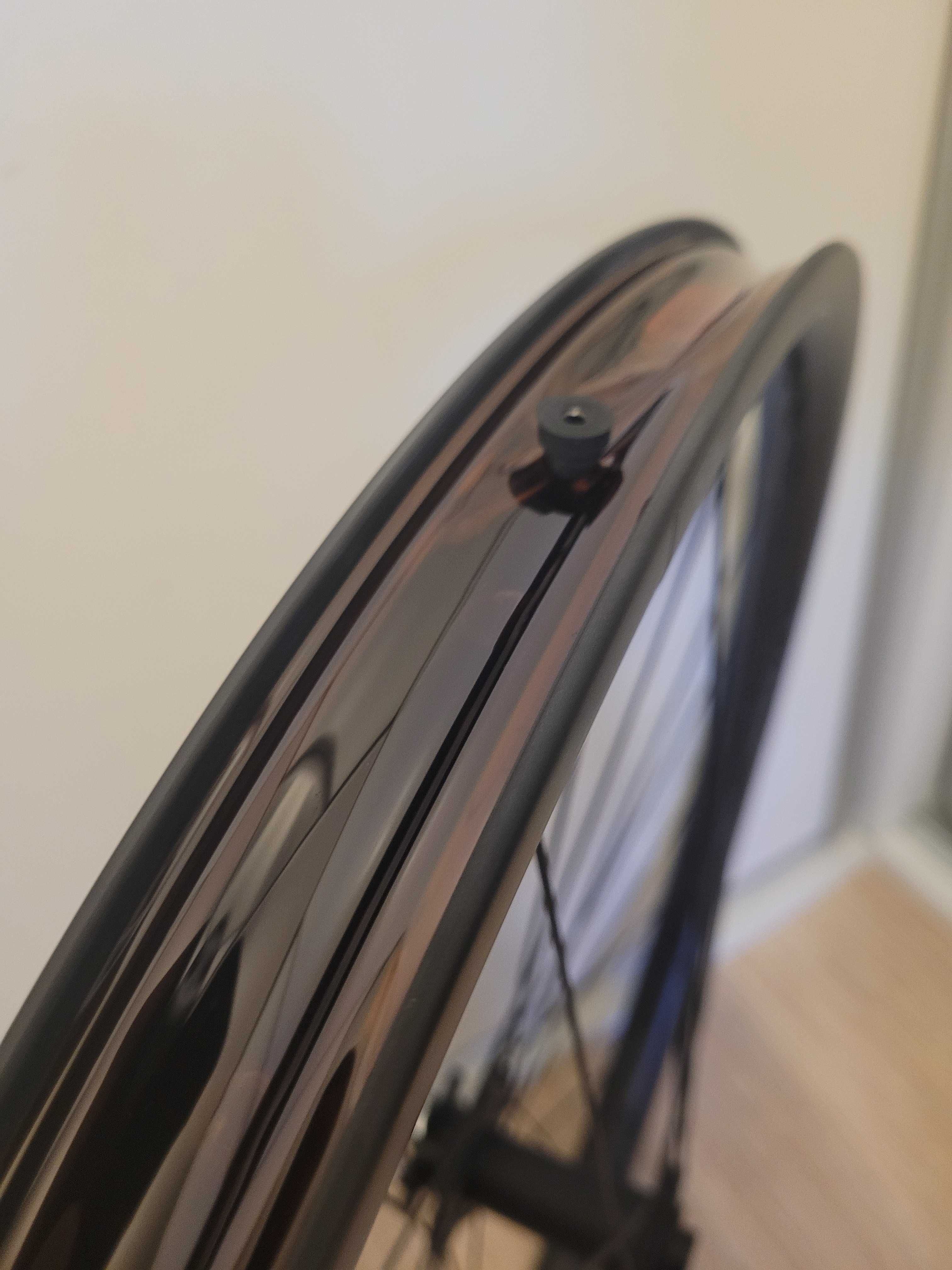 Koła Novatec M30 carbon,29”,6 śrub,Sram XD,boost