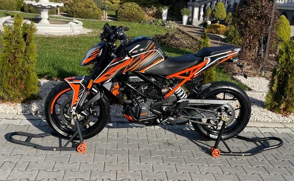 KTM Duke 125 ABS 15.000km Mega Utrzymany 2021r LED Oryginał  kat.B A1