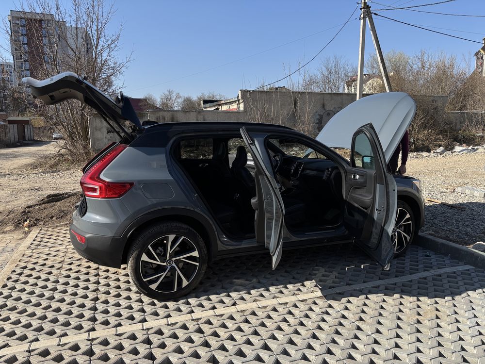 Продам 2022 Volvo xc40 R-Design з пакетом Polestar