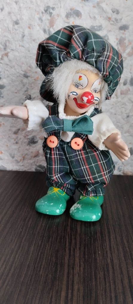 Клоун колекційний фігурка лялька