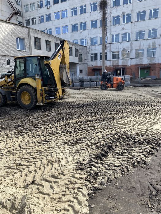 Укладання тротуарної плитки фем бруківка Укладка тротуарной плитка фэм